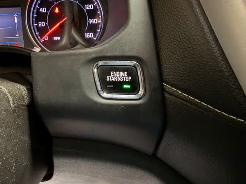 Used 2023 GMC Acadia SLE w/ Driver Convenience Package image 41