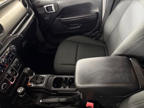 Used 2020 Jeep Wrangler Unlimited Sport S image 17