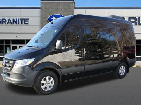 Used 2021 Mercedes-Benz Sprinter 2500 image 4