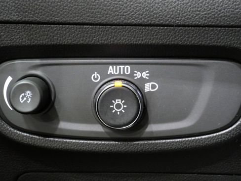 Used 2024 Buick Encore GX Sport Touring image 14