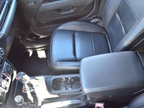 Used 2021 Jeep Wrangler Unlimited Sahara image 25