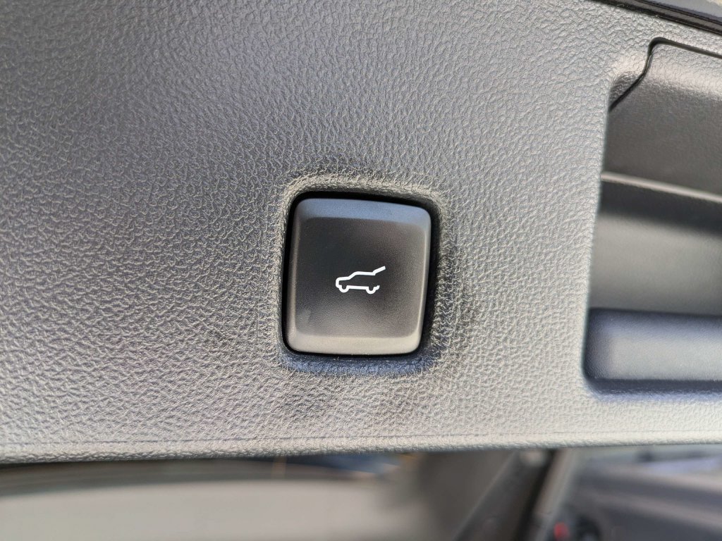 Used 2023 Ford Escape ST-Line w/ Tech Pack #1 FWD image 14