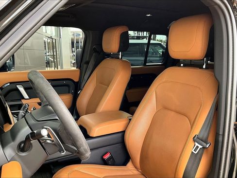 Used 2023 Land Rover Defender 110 V8 image 25