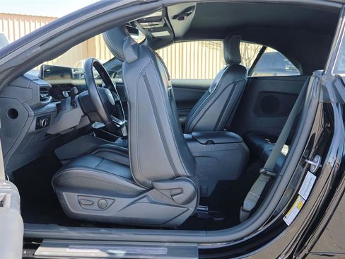 Certified 2025 Ford Mustang Premium image 27