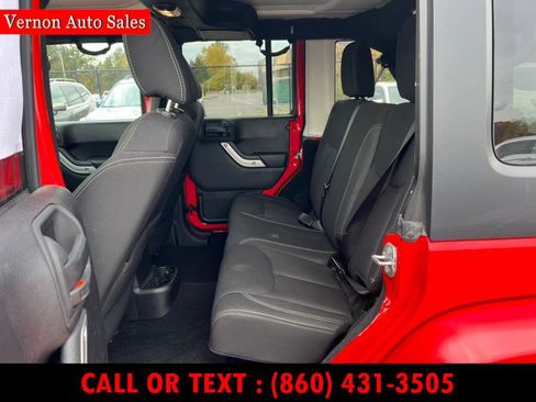 Used 2015 Jeep Wrangler Unlimited Sahara w/ Dual Top Group image 10