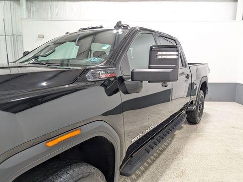 Used 2025 GMC Sierra 3500 AT4 w/ AT4 Premium Plus Package image 7
