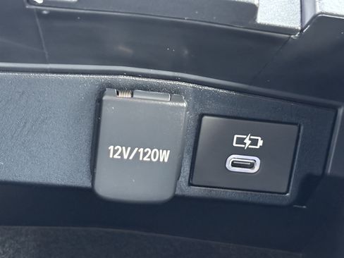 Used 2026 Toyota Corolla Cross LE w/ Moonroof Package FWD image 21