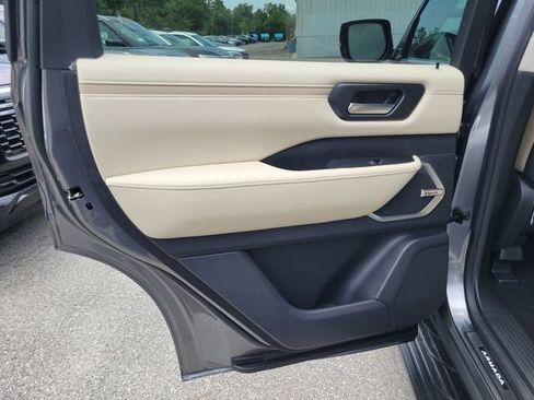 New 2026 Nissan Armada Platinum RWD image 12