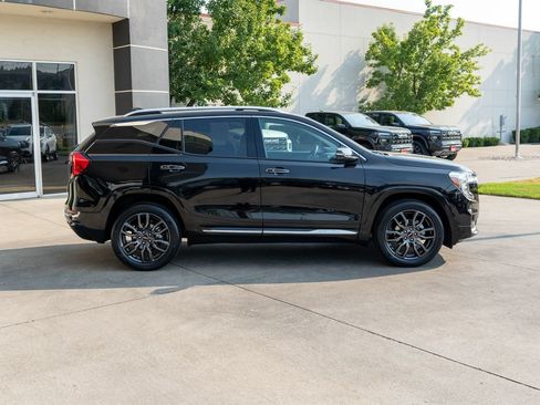 Used 2023 GMC Terrain Denali w/ Black Diamond Edition AWD/4WD image 8