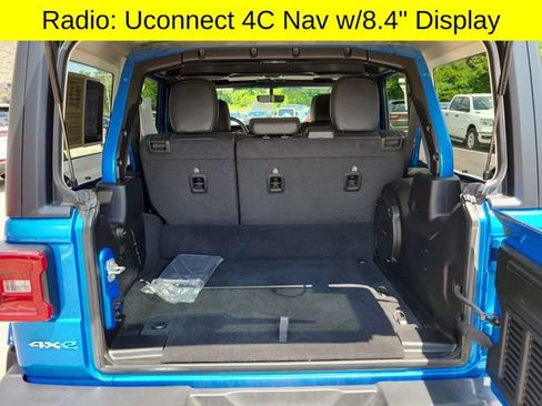 Used 2023 Jeep Wrangler Unlimited Sahara w/ Dual Top Group AWD/4WD image 8