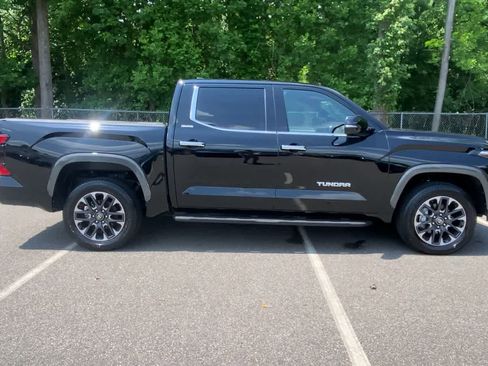 Used 2026 Toyota Tundra Limited AWD/4WD image 9