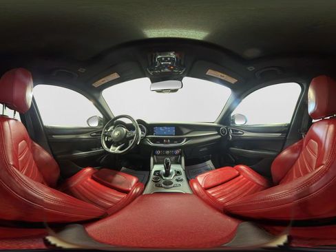 Used 2022 Alfa Romeo Stelvio Veloce AWD/4WD image 47