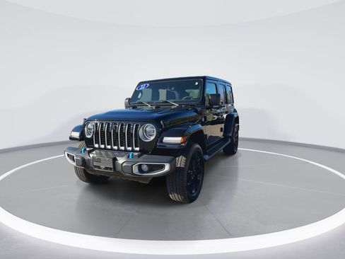 Used 2022 Jeep Wrangler Unlimited Sahara w/ Cold Weather Group image 3