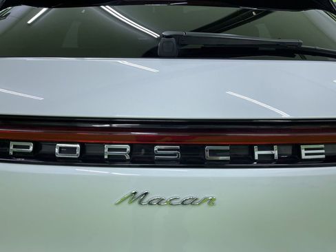 Used 2020 Porsche Macan image 13