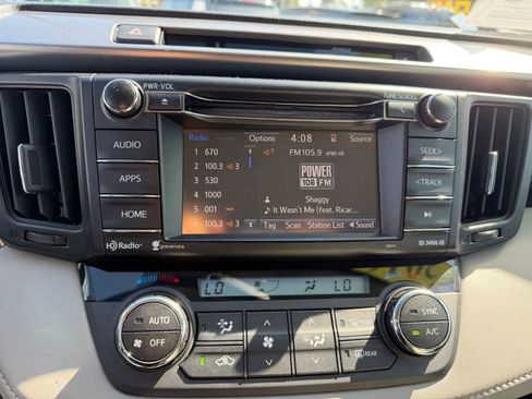 Used 2016 Toyota RAV4 XLE FWD image 17