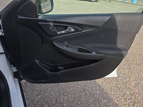 Used 2024 Chevrolet Malibu LS FWD image 23