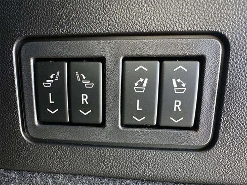 Certified 2025 Cadillac XT6 Premium Luxury w/ Technology Package image 10