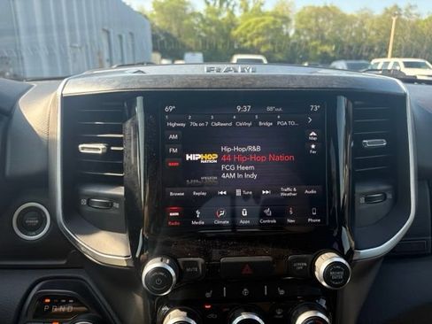 Used 2019 RAM 1500 Big Horn AWD/4WD image 18