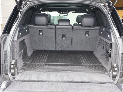 Certified 2025 Land Rover Range Rover SE AWD/4WD image 28