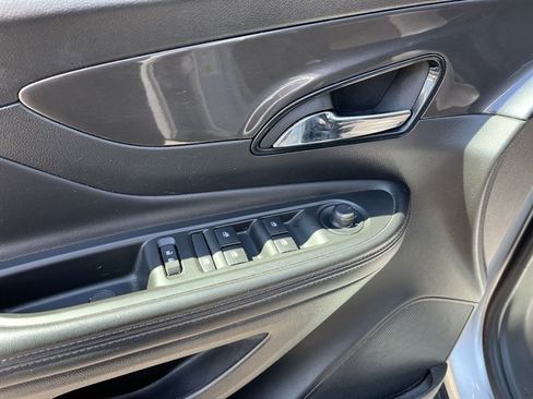 Used 2018 Buick Encore Sport Touring AWD/4WD image 17