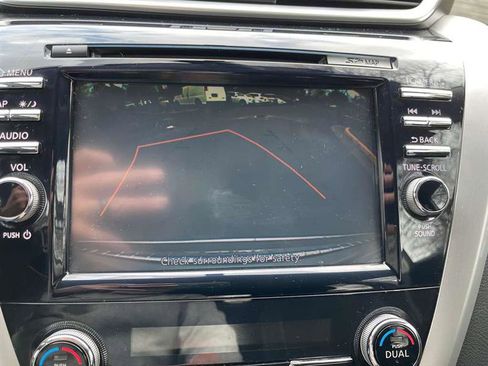 Used 2017 Nissan Murano S w/ Navigation Package image 24