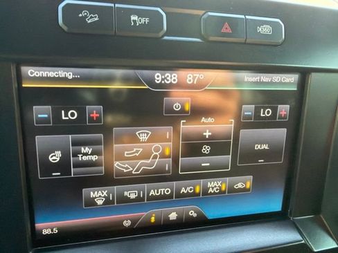 Used 2015 Ford F150 King Ranch w/ Equipment Group 601A Luxury AWD/4WD image 20