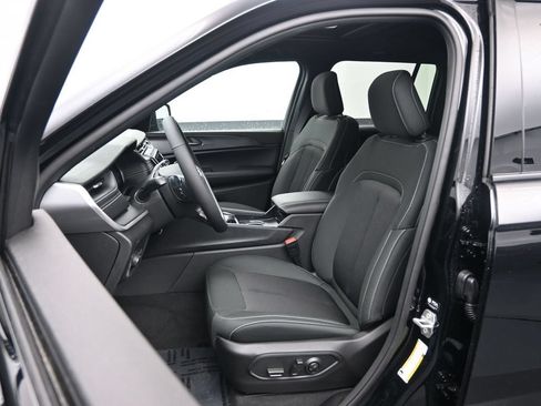 New 2026 Jeep Grand Cherokee Laredo X AWD/4WD image 26
