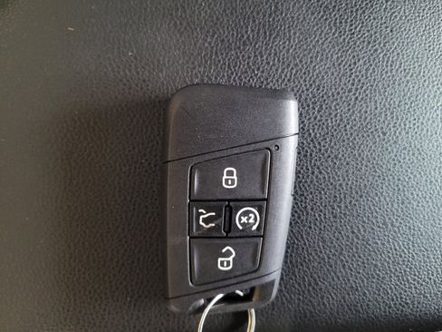 Used 2019 Volkswagen Jetta R-Line w/ R-Line Cold Weather Package FWD image 32