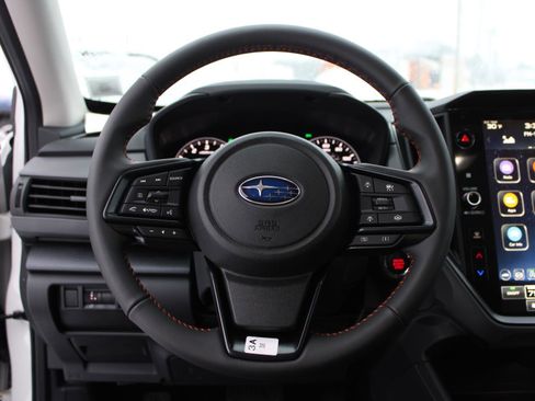 New 2025 Subaru Crosstrek 2.5i Limited w/ Popular Package #4A image 9