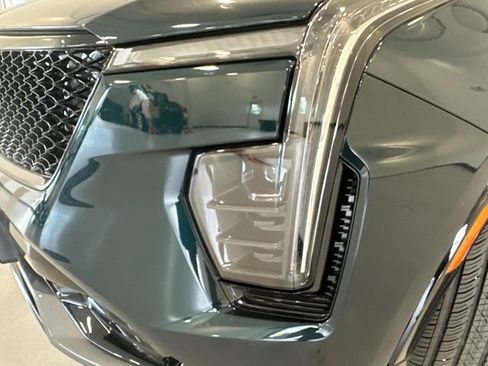 Certified 2024 Cadillac XT4 Sport AWD/4WD image 7