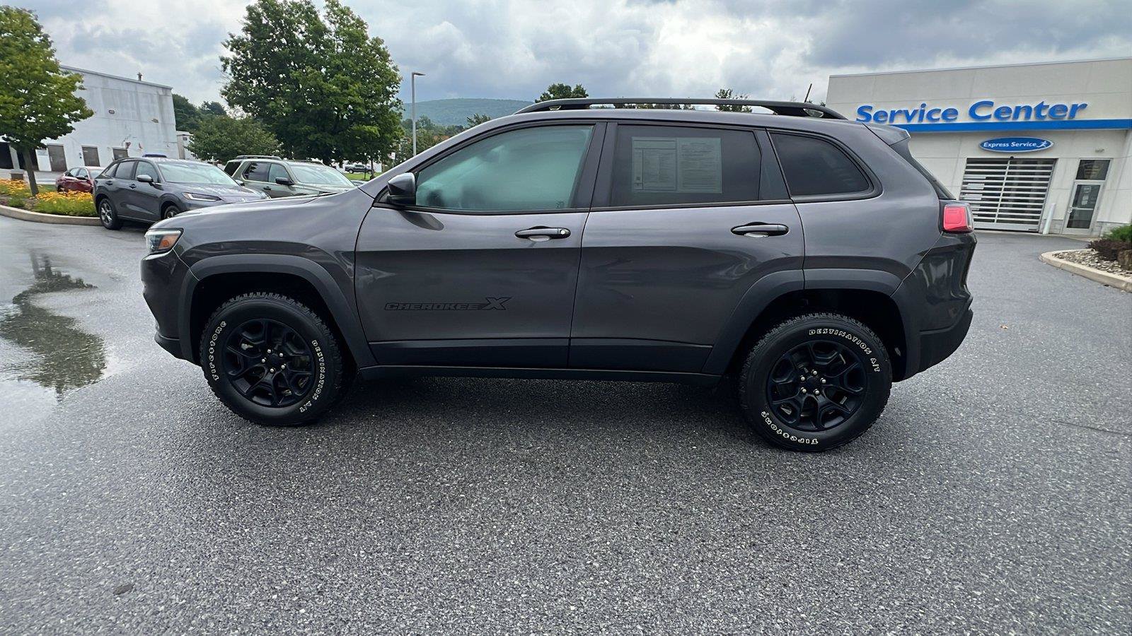Used 2022 Jeep Cherokee Latitude w/ Sun & Sound Group AWD/4WD image 7