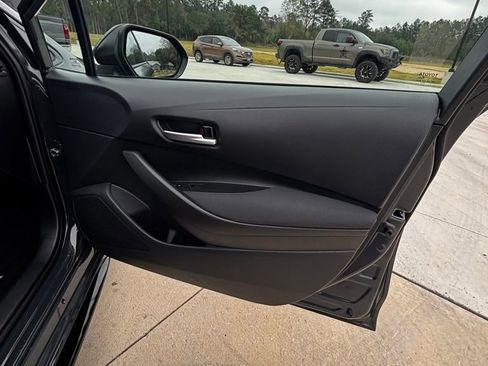 Used 2026 Toyota Corolla SE image 18