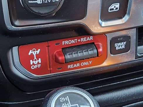 Used 2019 Jeep Wrangler Rubicon w/ Cold Weather Group image 29