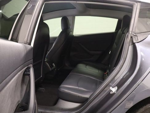 Used 2018 Tesla Model 3 Mid Range image 13