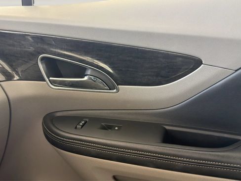 Used 2016 Buick Encore FWD image 17