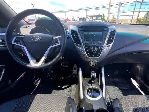 Used 2016 Hyundai Veloster w/ Option Group 02 FWD image 15