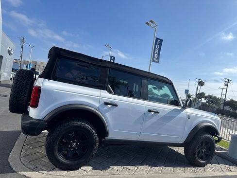 Used 2025 Ford Bronco Big Bend w/ Black Diamond Package AWD/4WD image 2