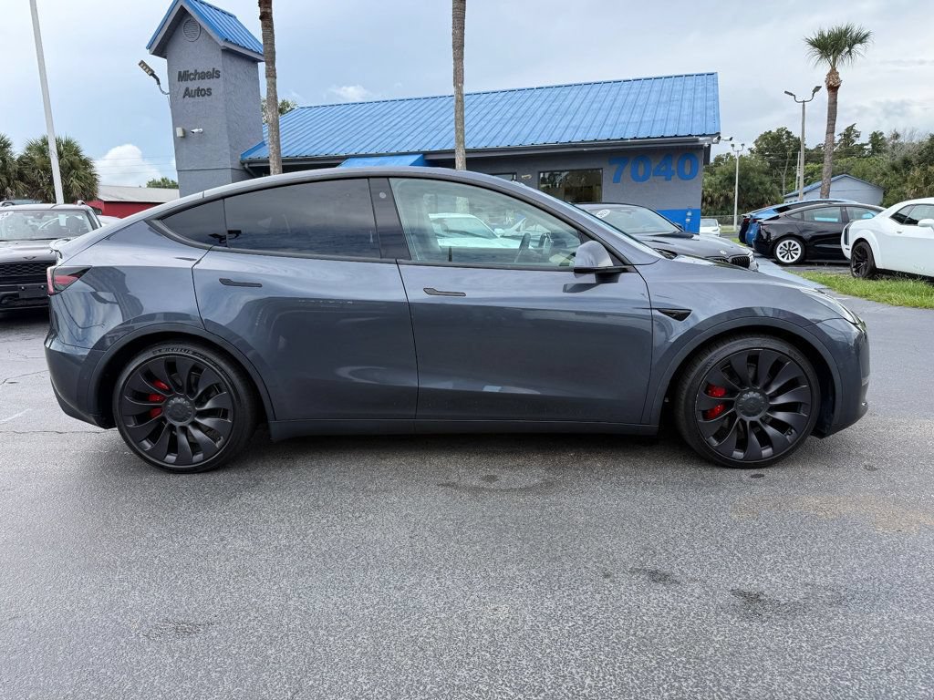 Used 2022 Tesla Model Y Performance AWD/4WD image 4