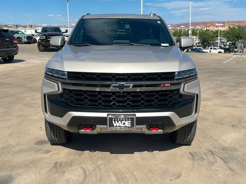 Used 2021 Chevrolet Suburban Z71 w/ Luxury Package AWD/4WD image 8