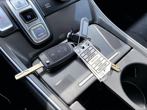 Used 2023 Hyundai Santa Fe SE w/ Cargo Package image 11