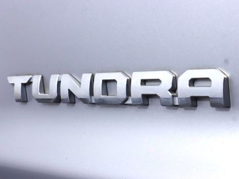 Used 2015 Toyota Tundra SR5 w/ SR5 Upgrade Package image 37