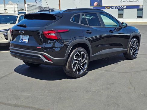 New 2026 Chevrolet Trax RS w/ Driver Confidence Package FWD image 6