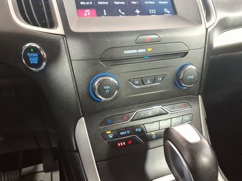 Used 2018 Ford Edge SEL w/ Equipment Group 201A AWD/4WD image 21