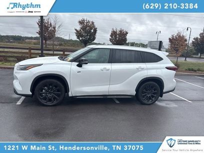 Used 2024 Toyota Highlander LE