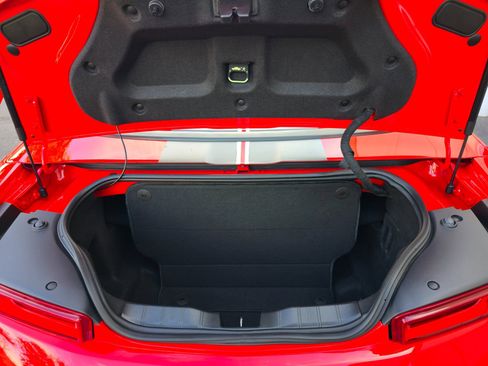 Used 2016 Chevrolet Camaro SS image 36