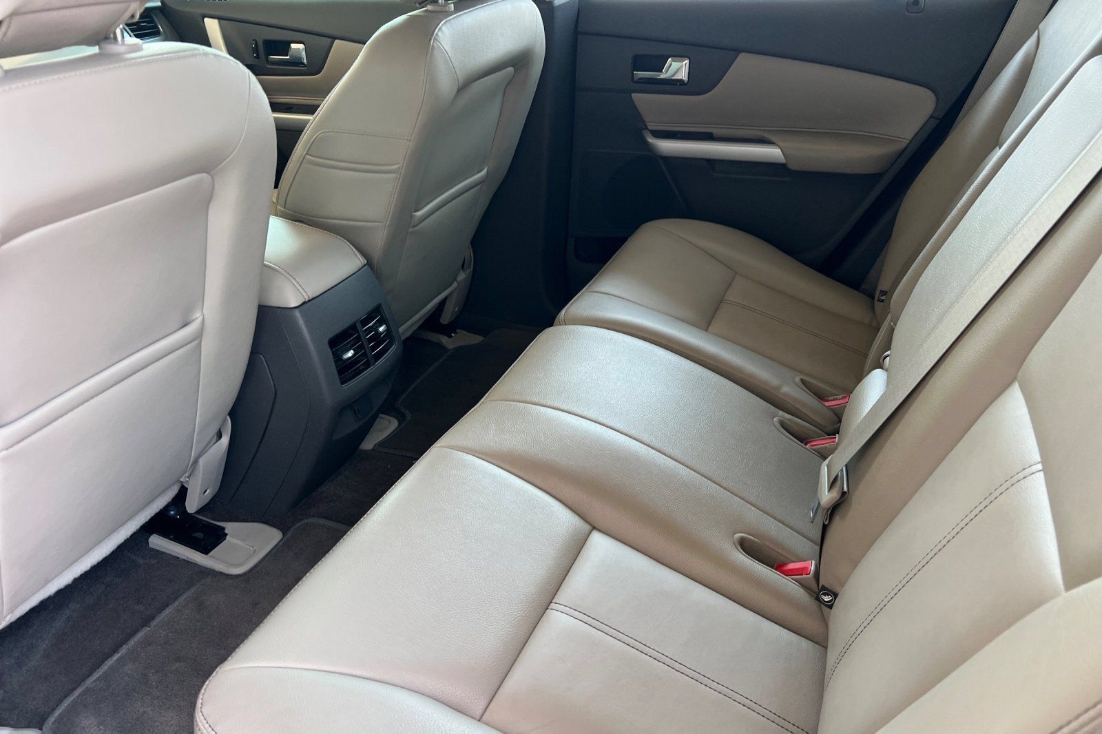 Used 2014 Ford Edge SEL w/ Equipment Group 205A AWD/4WD image 15