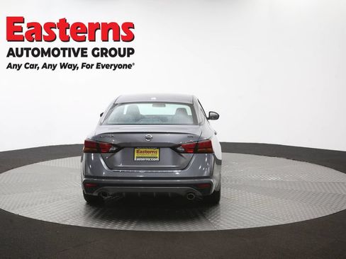 Used 2022 Nissan Altima 2.5 SR FWD image 36