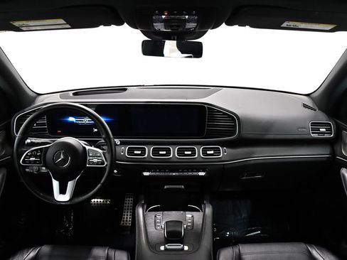 Used 2023 Mercedes-Benz GLS 580 4MATIC image 8