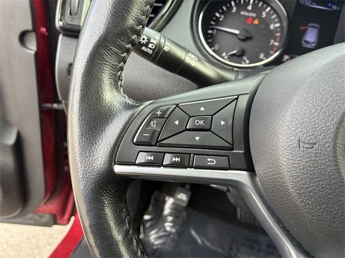 Used 2018 Nissan Rogue Sport SV w/ SV Technology Package image 21