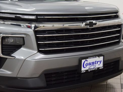 New 2026 Chevrolet Traverse LT w/ Driver Confidence Package AWD/4WD image 13